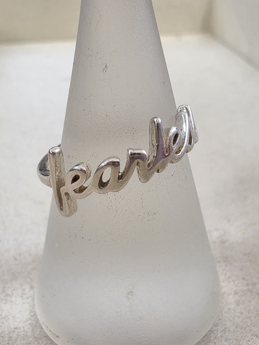 925 Sterling Silver “Fearless” Script Ring • Size 7 • 1.85g